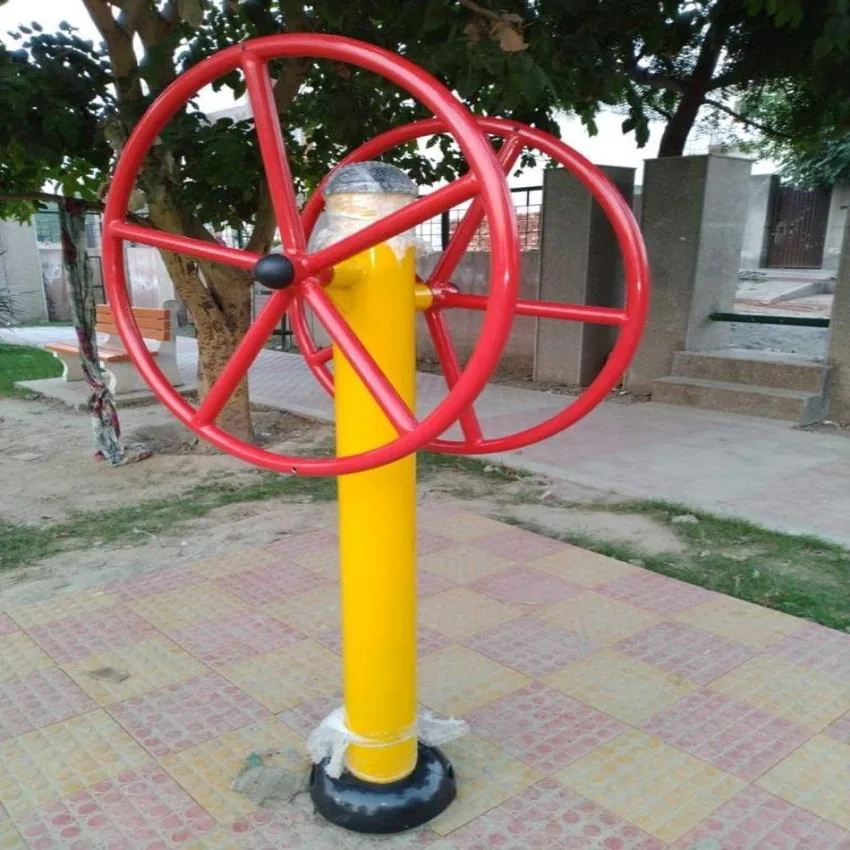 Outdoor rotating shoulder wheel machine